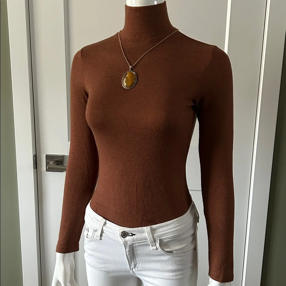 RW&Co Umber Turtleneck Pullover - Picture 2 of 10